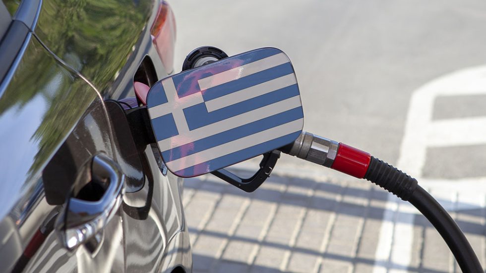 Ευρωπαϊκό κύμα μείωσης φόρων στη βενζίνη